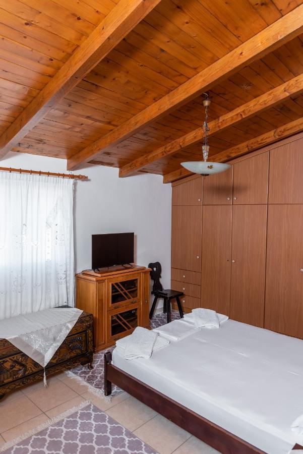Kosta'S Apartments Воница Екстериор снимка