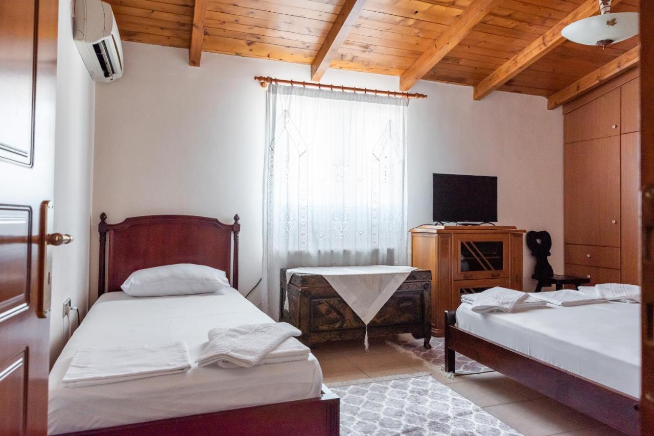 Kosta'S Apartments Воница Екстериор снимка